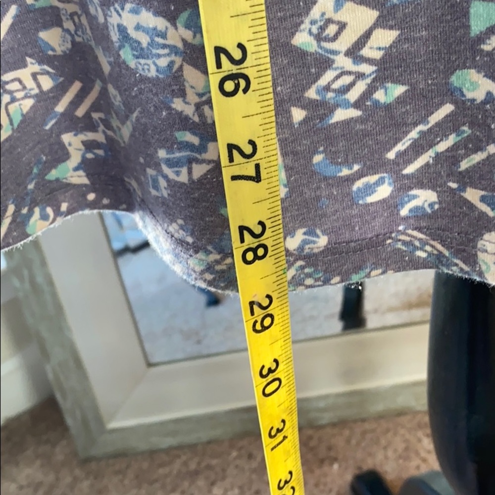 LulaRoe top - Picture 4 of 4